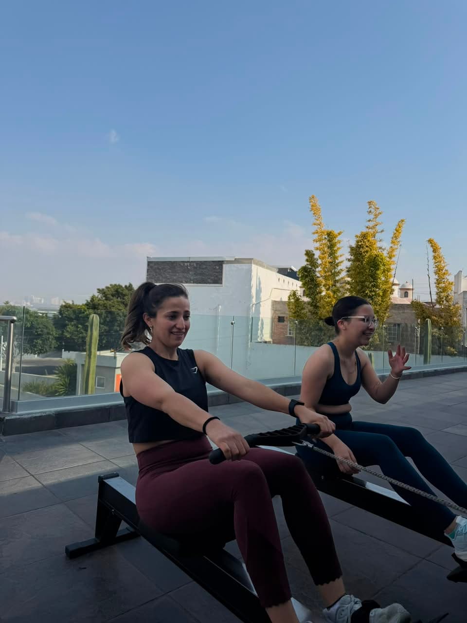 Comunidad Pinafit entrenando al aire libre